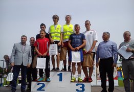  (photo)