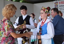 Burmistrz Śmigla gratuluje zwycięzcom w śmigielskim amfiteatrze (photo)