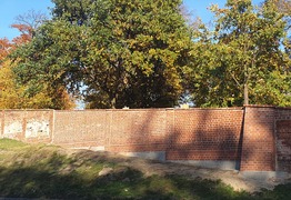 mur - widok od zewnętrznej strony cmentarza (photo)