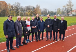 Michał Szkudlarek w towarzystwie gości (photo)