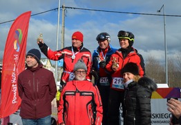 medaliści na podium (photo)