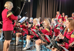 orkiestra na scenie (photo)